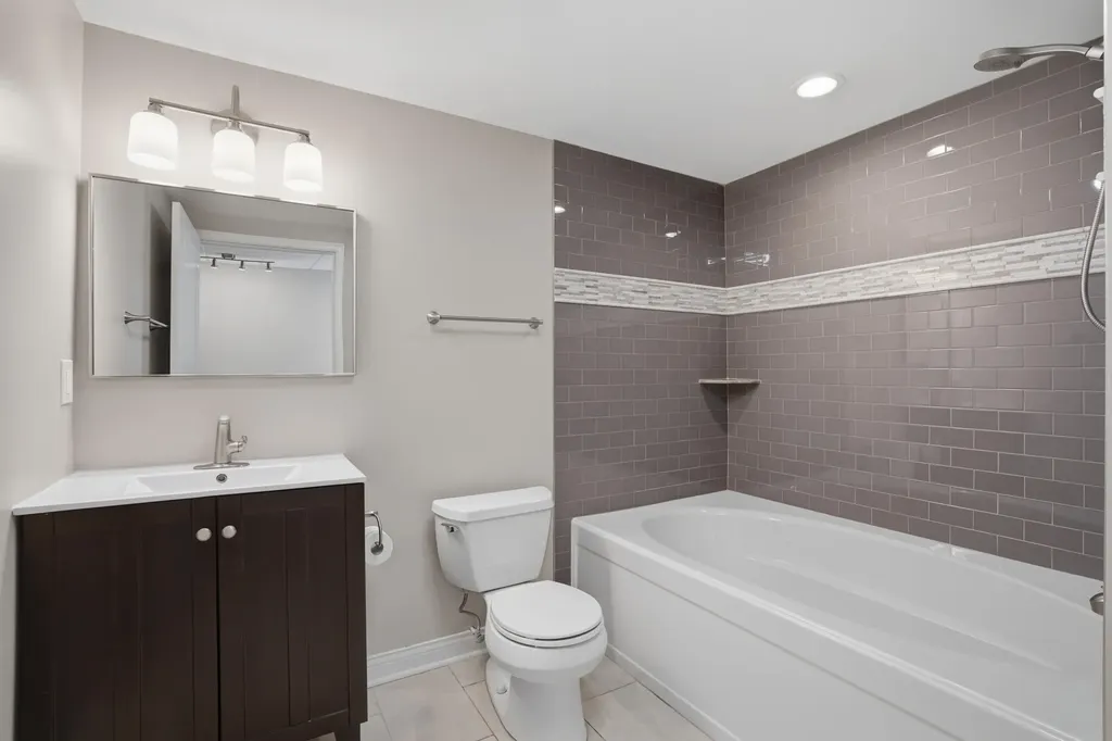302 Dewey Street Royal Oak City MI 48067