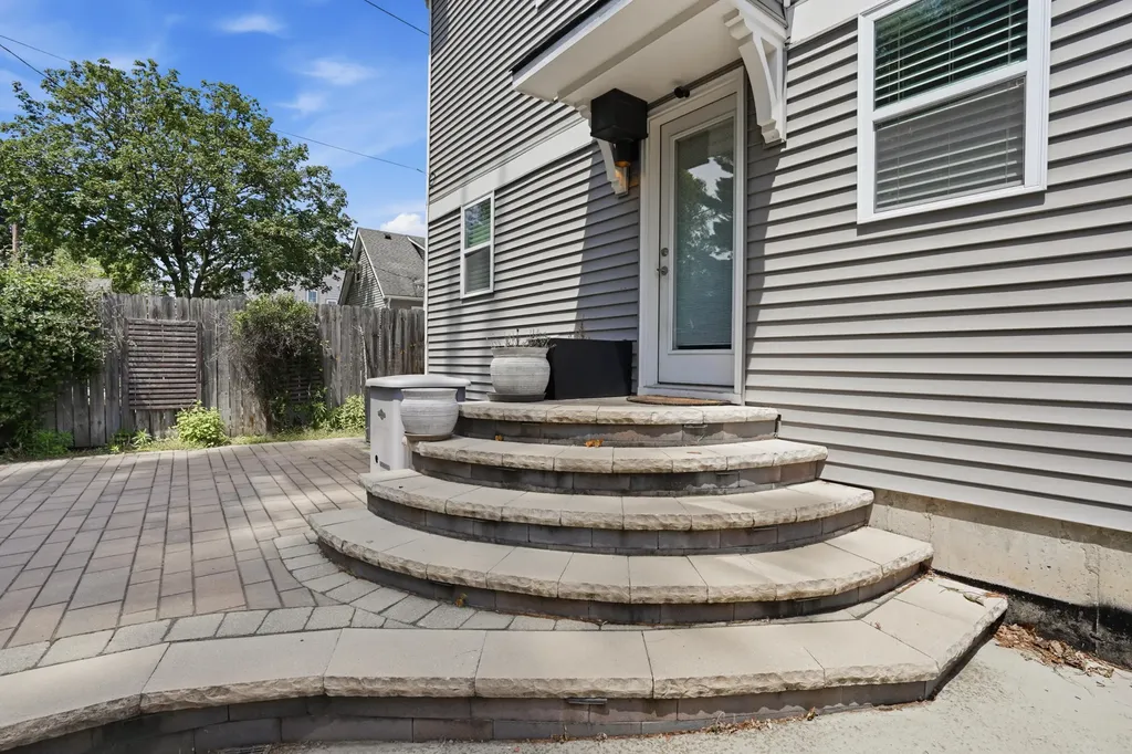 302 Dewey Street Royal Oak City MI 48067
