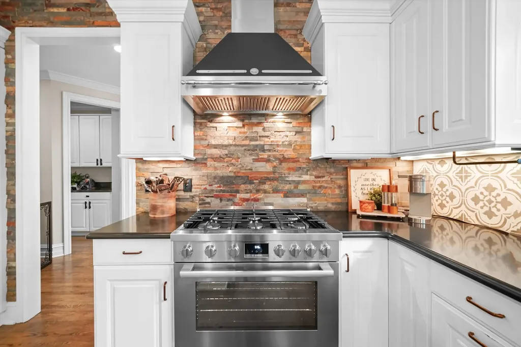 46571 Galway Drive Novi City MI 48374