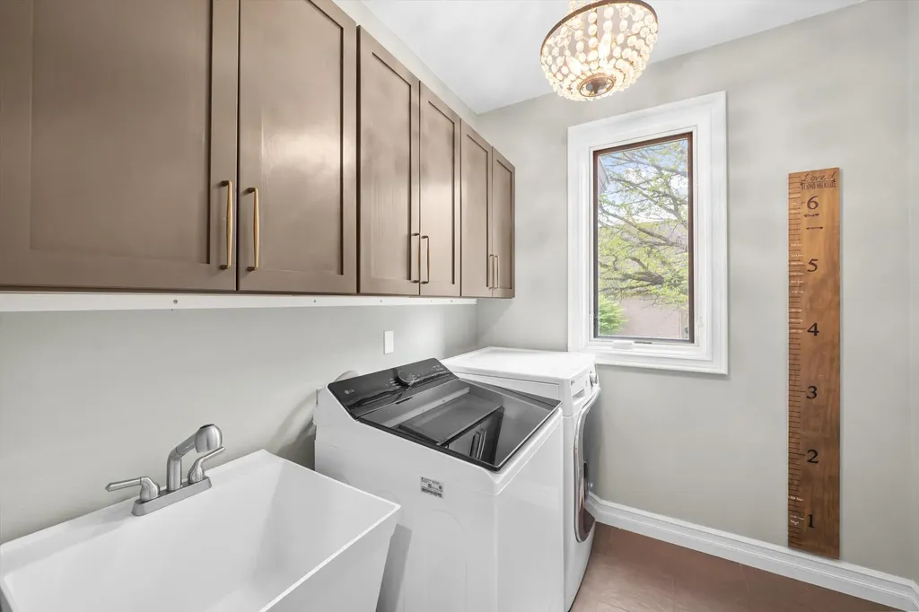 46571 Galway Drive Novi City MI 48374