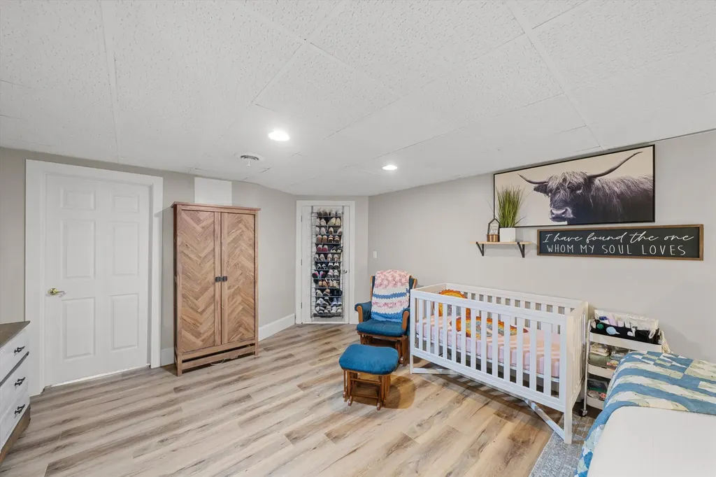 46571 Galway Drive Novi City MI 48374