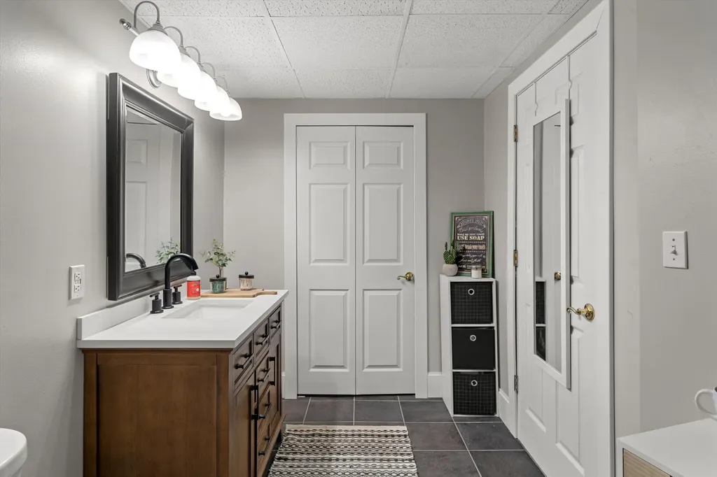 46571 Galway Drive Novi City MI 48374