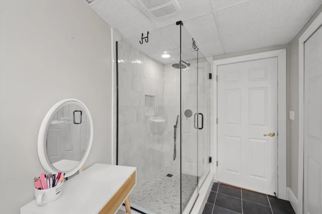 46571 Galway Drive Novi City MI 48374