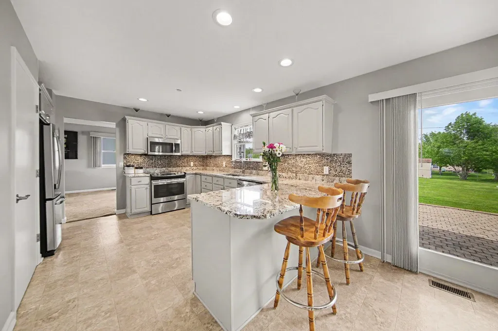 7496 Kingsley Drive Cambridge Township MI 49265