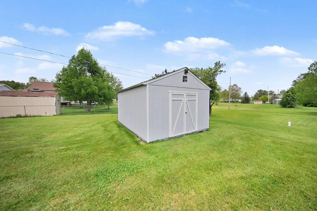 7496 Kingsley Drive Cambridge Township MI 49265