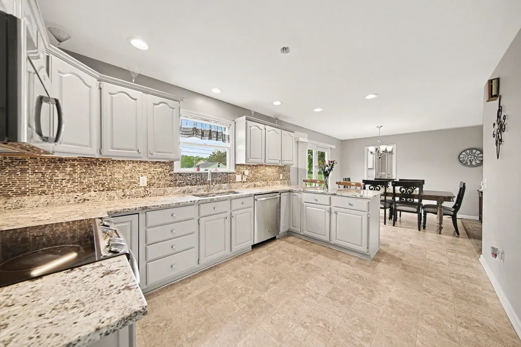 7496 Kingsley Drive Cambridge Township MI 49265