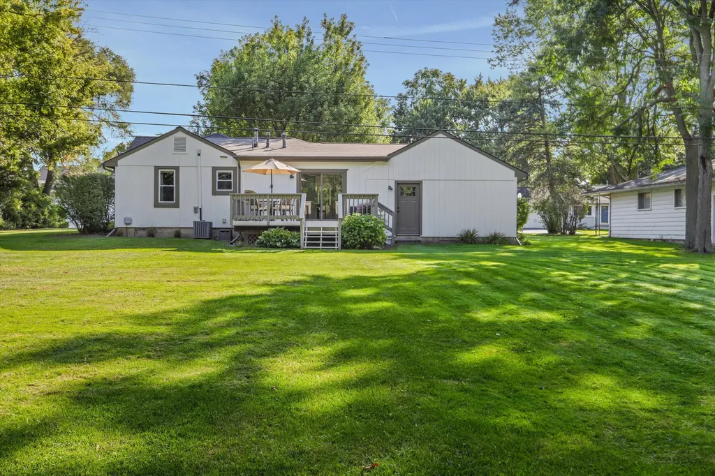 2938 Dearborn Avenue Rochester Hills City MI 48309