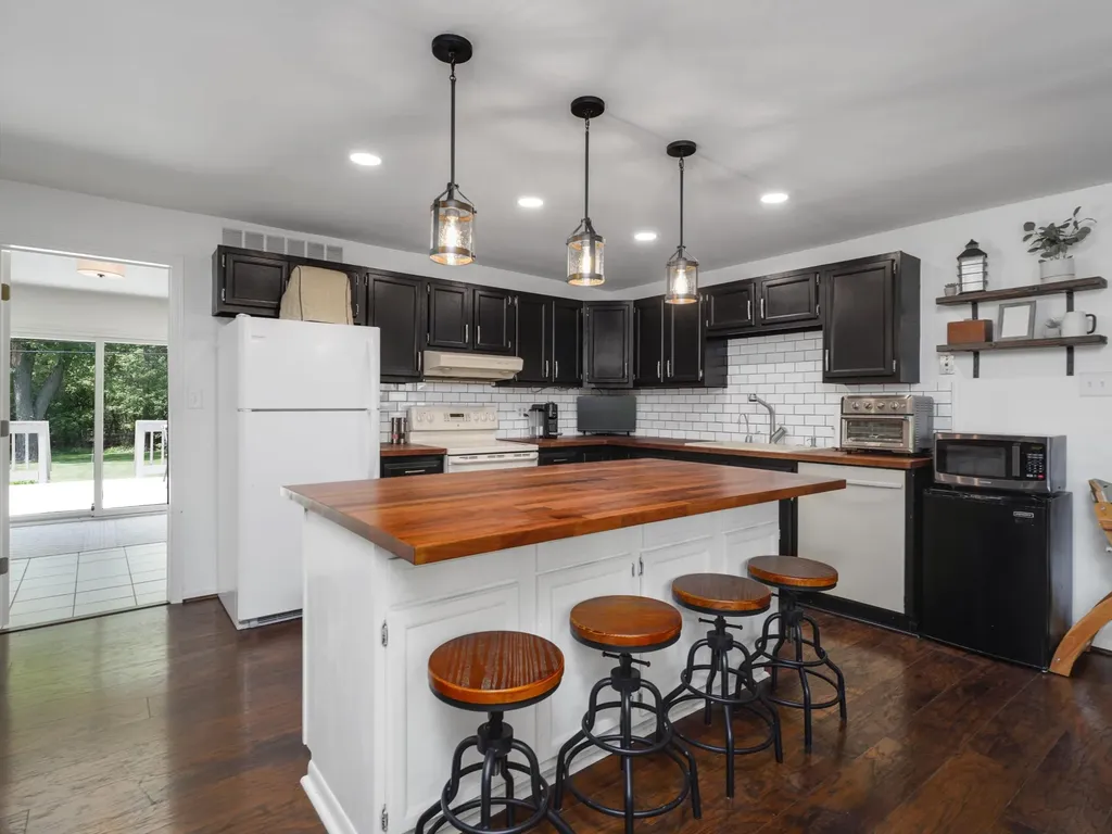 2938 Dearborn Avenue Rochester Hills City MI 48309