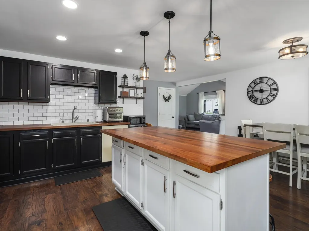 2938 Dearborn Avenue Rochester Hills City MI 48309