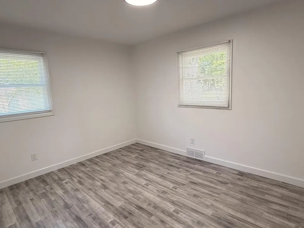 6145 N Dowling Avenue Westland City MI 48185