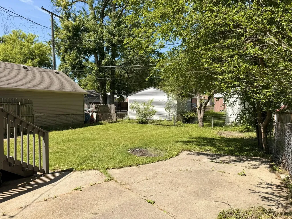 6145 N Dowling Avenue Westland City MI 48185