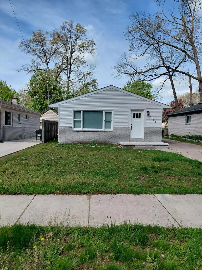 6145 N Dowling Avenue Westland City MI 48185