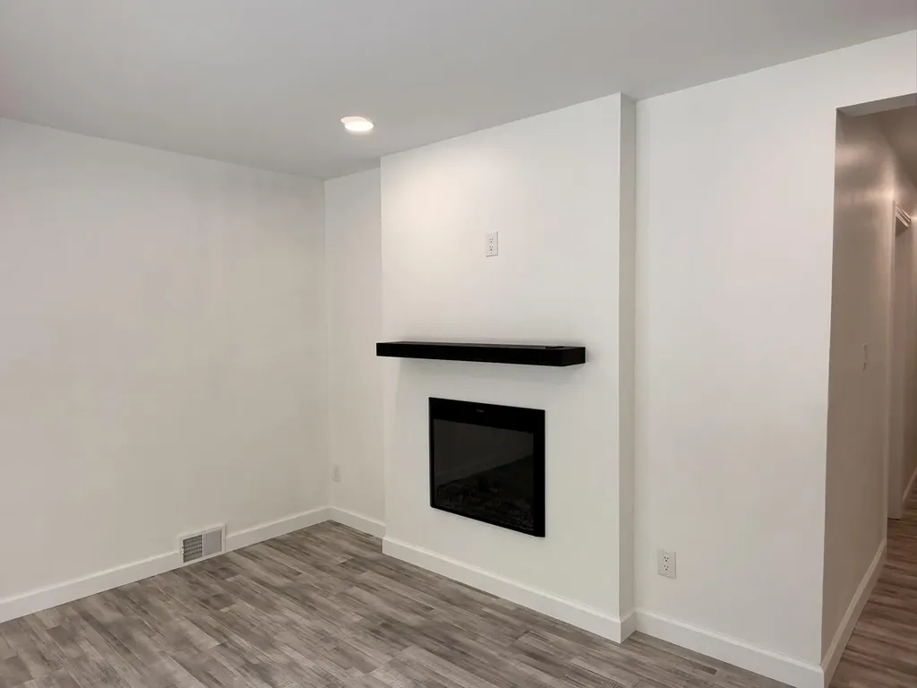 6145 N Dowling Avenue Westland City MI 48185