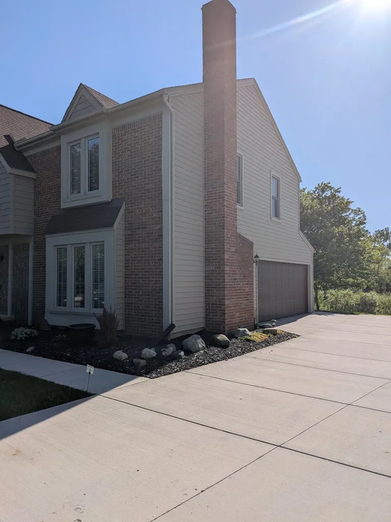 22248 N Innsbrook Drive Farmington Hills City MI 48167