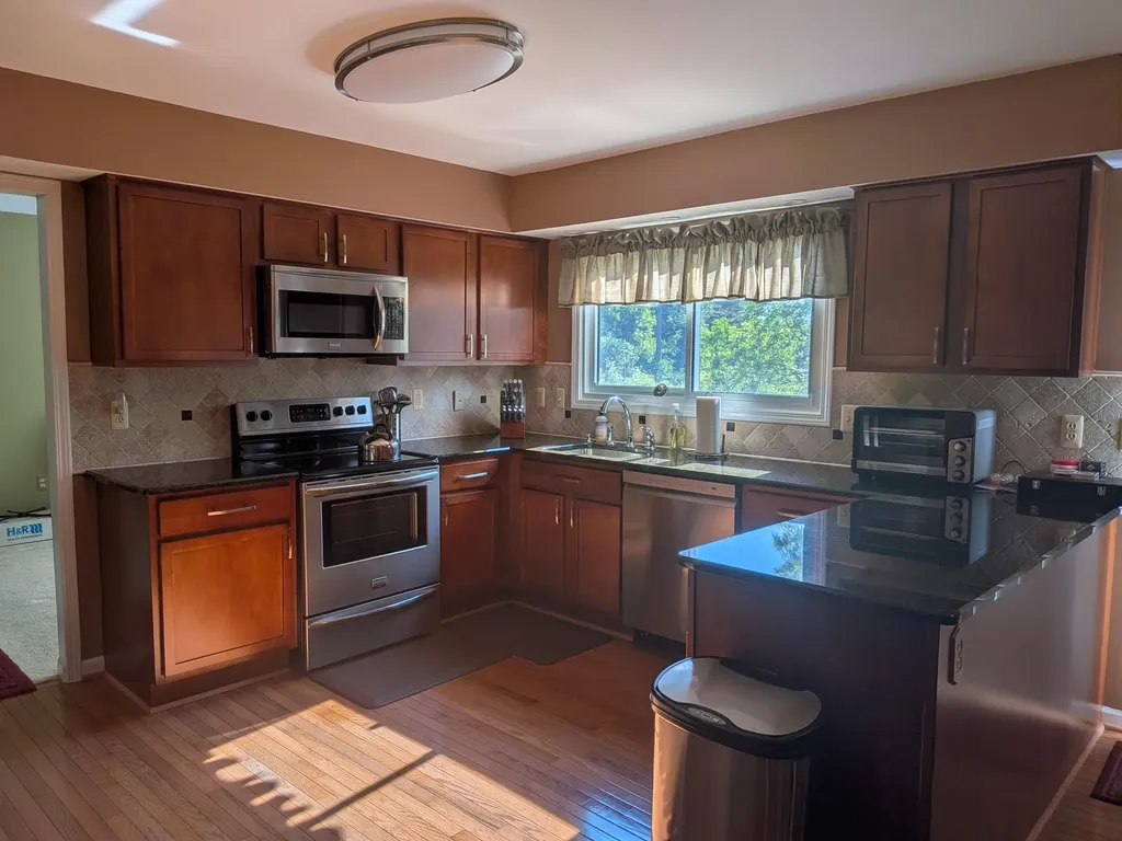 22248 N Innsbrook Drive Farmington Hills City MI 48167