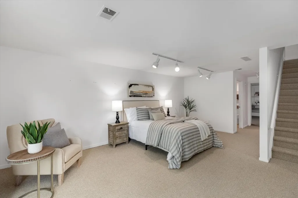 2112 Overlook Court Ann Arbor City MI 48103
