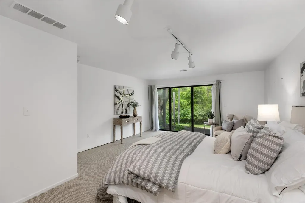 2112 Overlook Court Ann Arbor City MI 48103