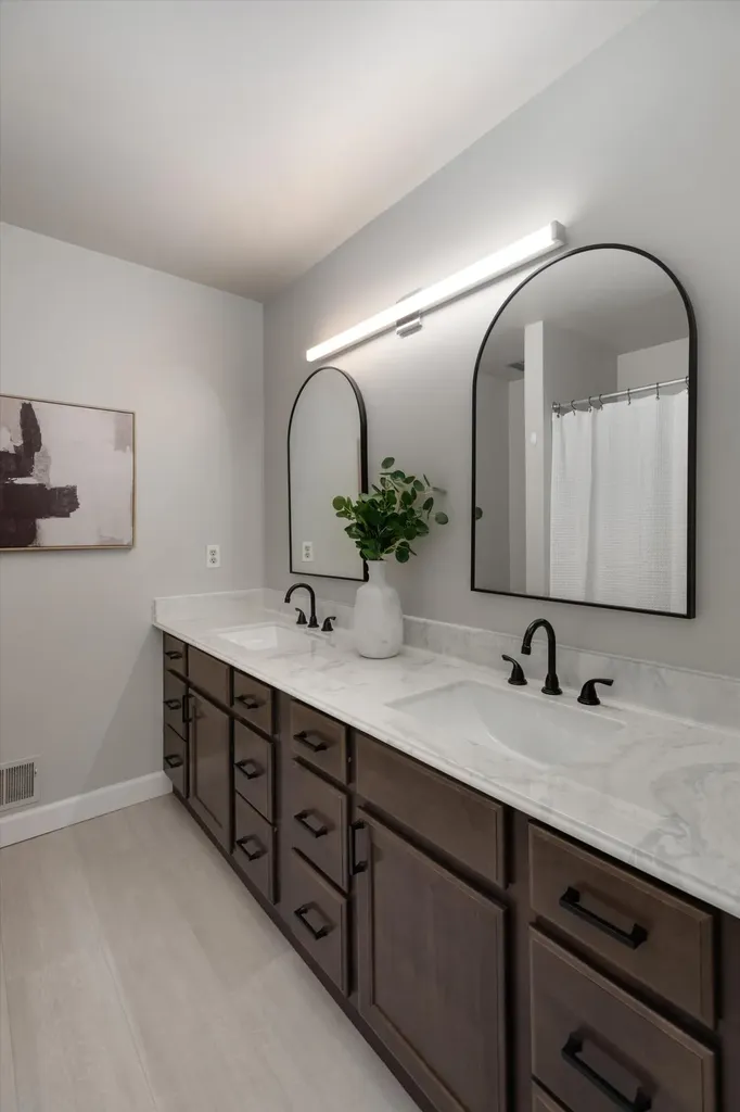 2112 Overlook Court Ann Arbor City MI 48103