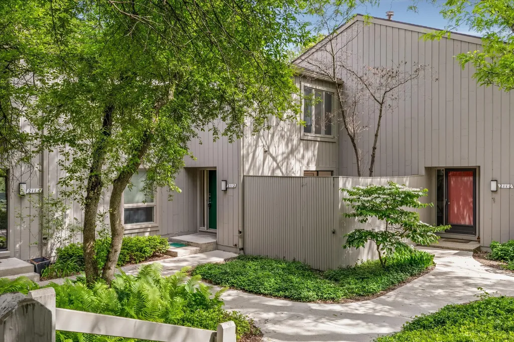 2112 Overlook Court Ann Arbor City MI 48103