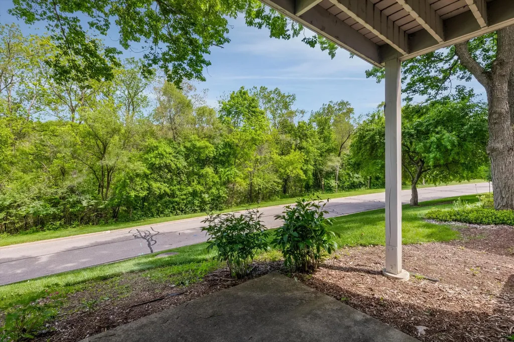 2112 Overlook Court Ann Arbor City MI 48103