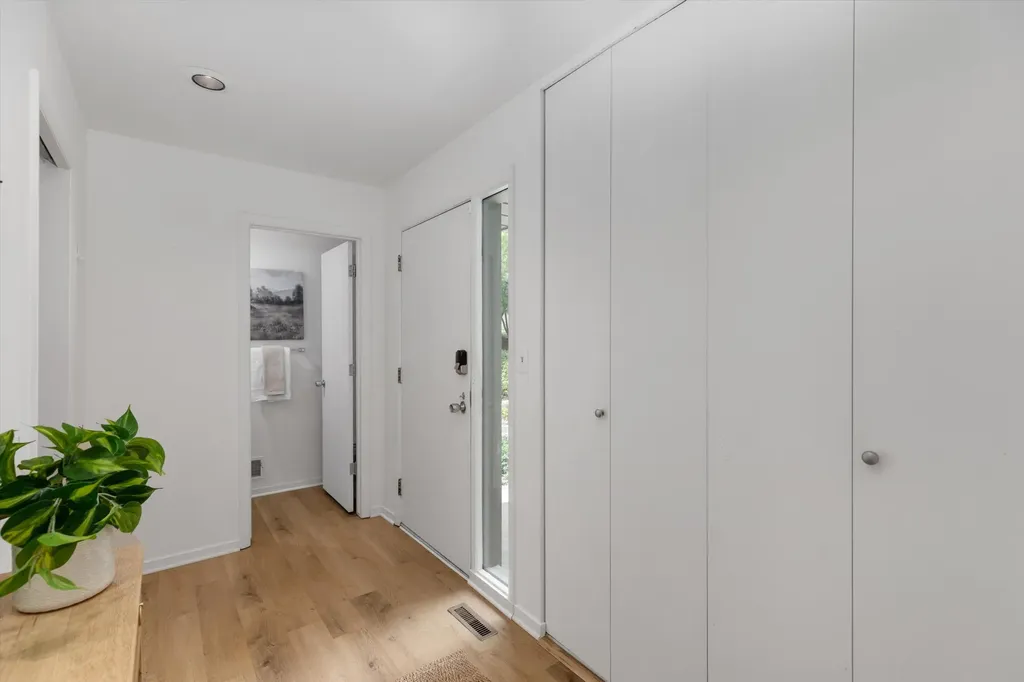 2112 Overlook Court Ann Arbor City MI 48103