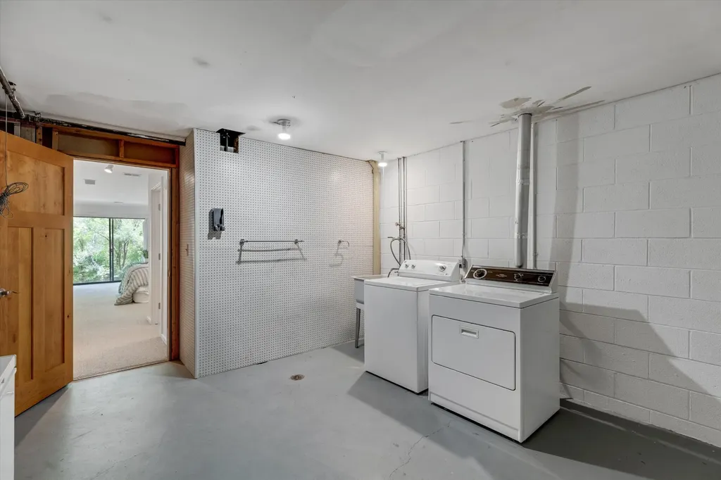 2112 Overlook Court Ann Arbor City MI 48103