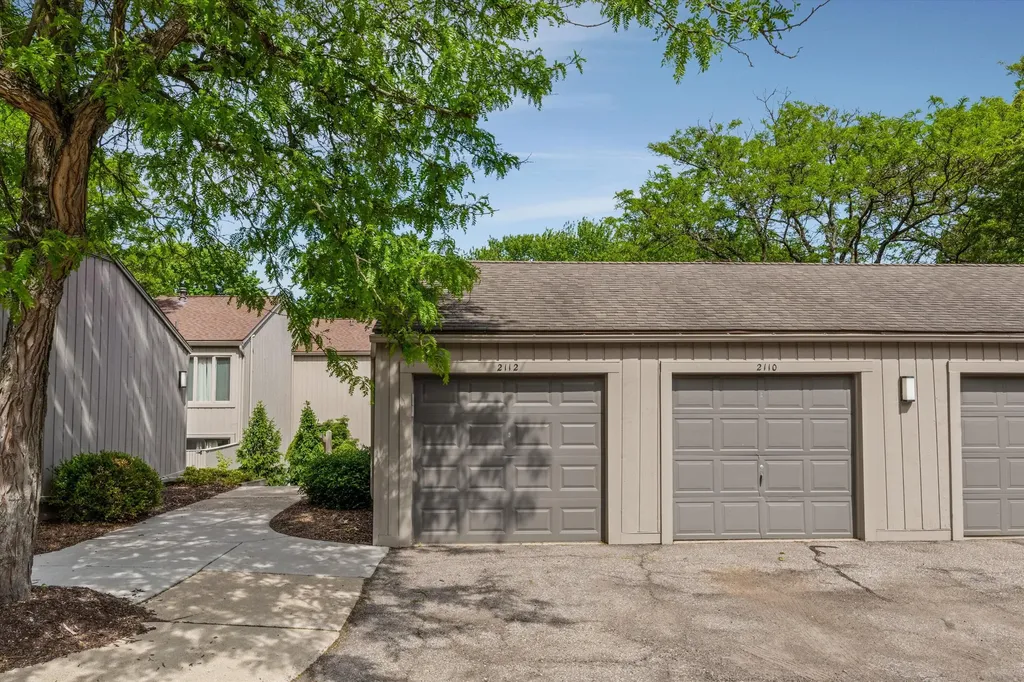 2112 Overlook Court Ann Arbor City MI 48103