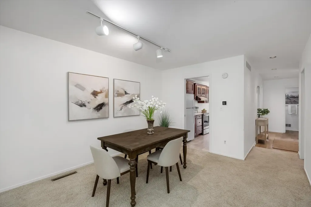 2112 Overlook Court Ann Arbor City MI 48103