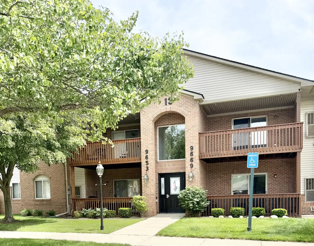 9669 Wildflower Court Van Buren Charter Township MI 48111
