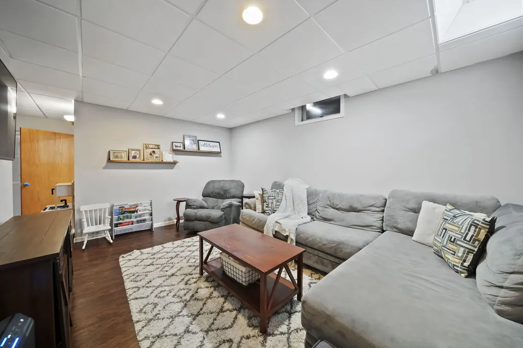 1298 E Carleton Road Madison Charter Township MI 49221