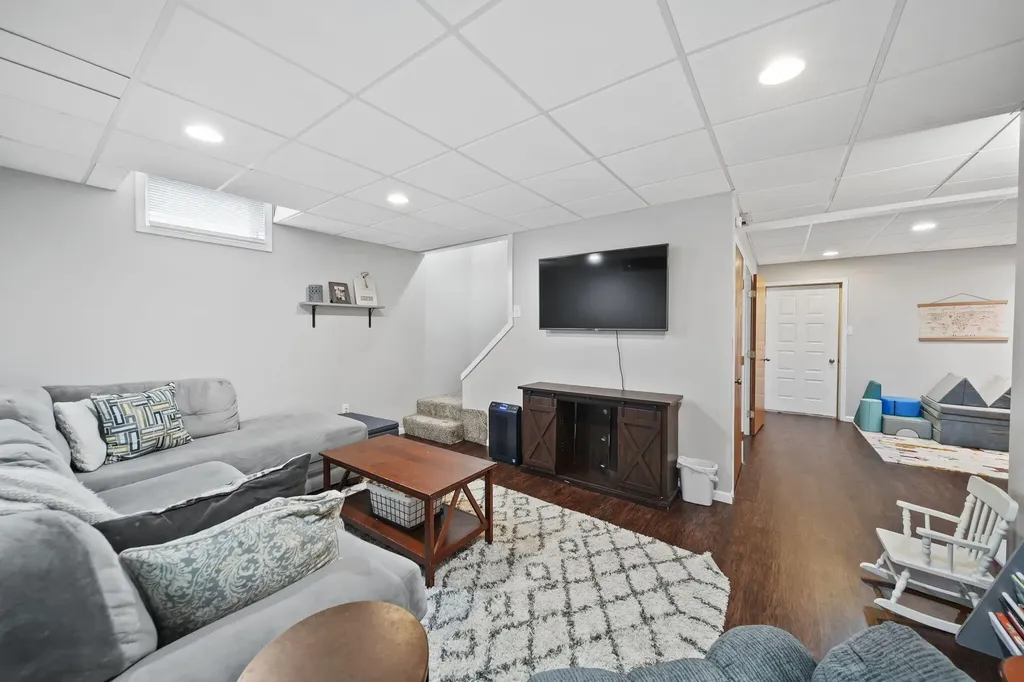 1298 E Carleton Road Madison Charter Township MI 49221