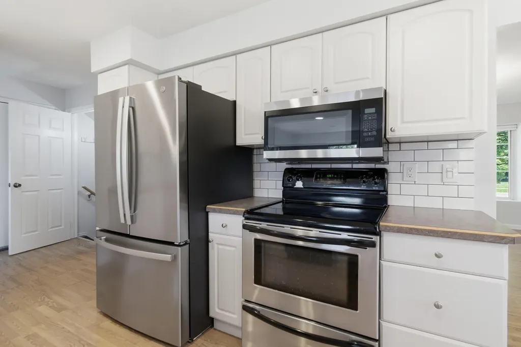 10052 Wolfriver Drive Plymouth Charter Township MI 48170