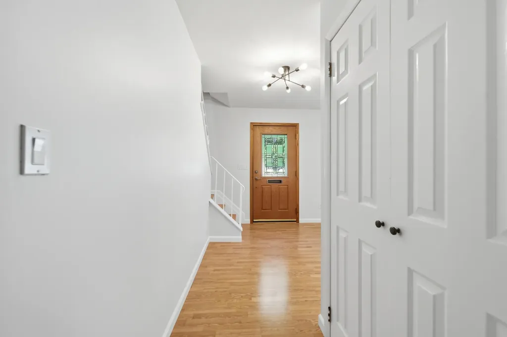 10052 Wolfriver Drive Plymouth Charter Township MI 48170