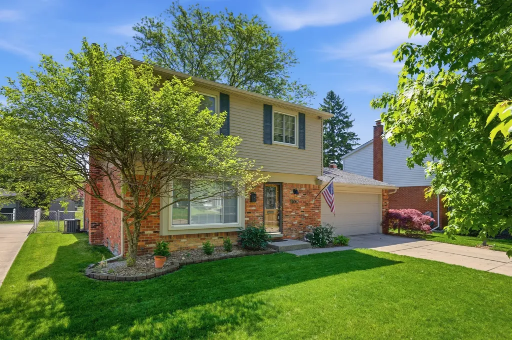 10052 Wolfriver Drive Plymouth Charter Township MI 48170