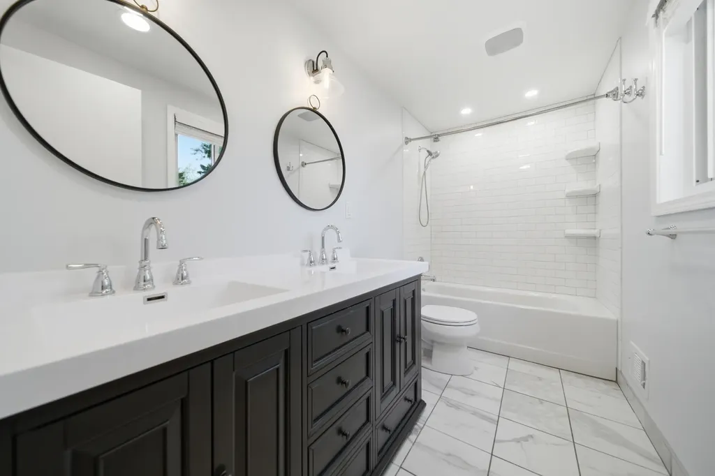 10052 Wolfriver Drive Plymouth Charter Township MI 48170