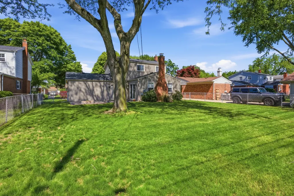 10052 Wolfriver Drive Plymouth Charter Township MI 48170