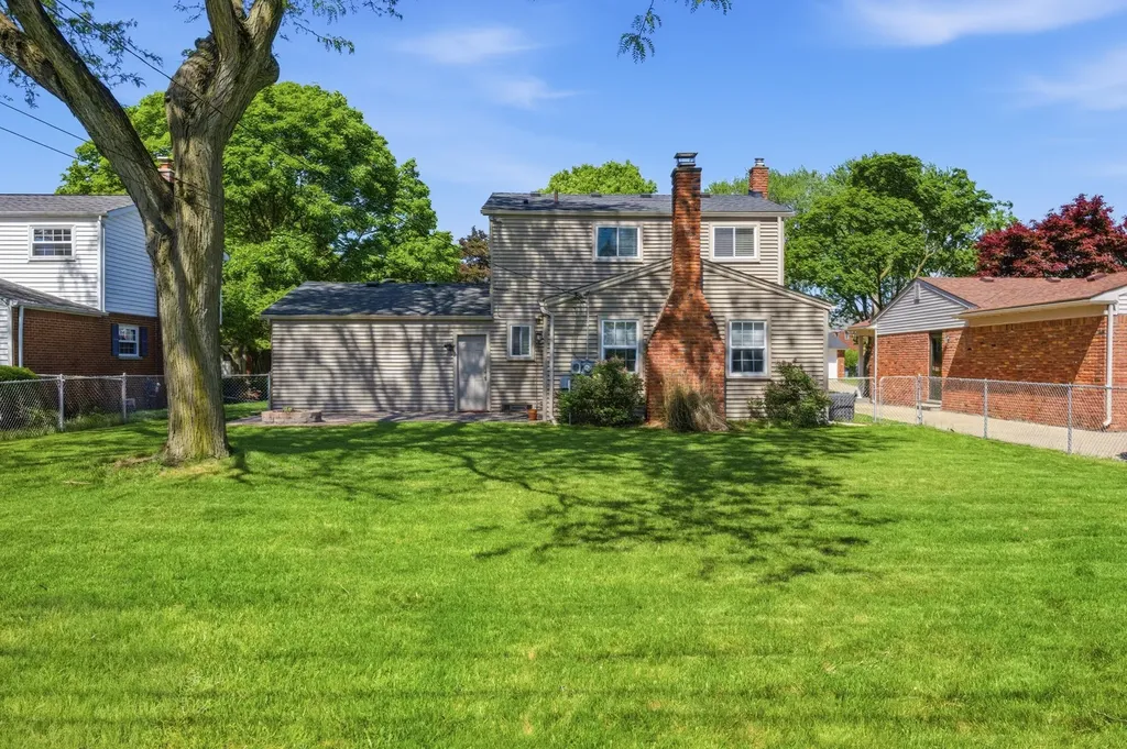 10052 Wolfriver Drive Plymouth Charter Township MI 48170