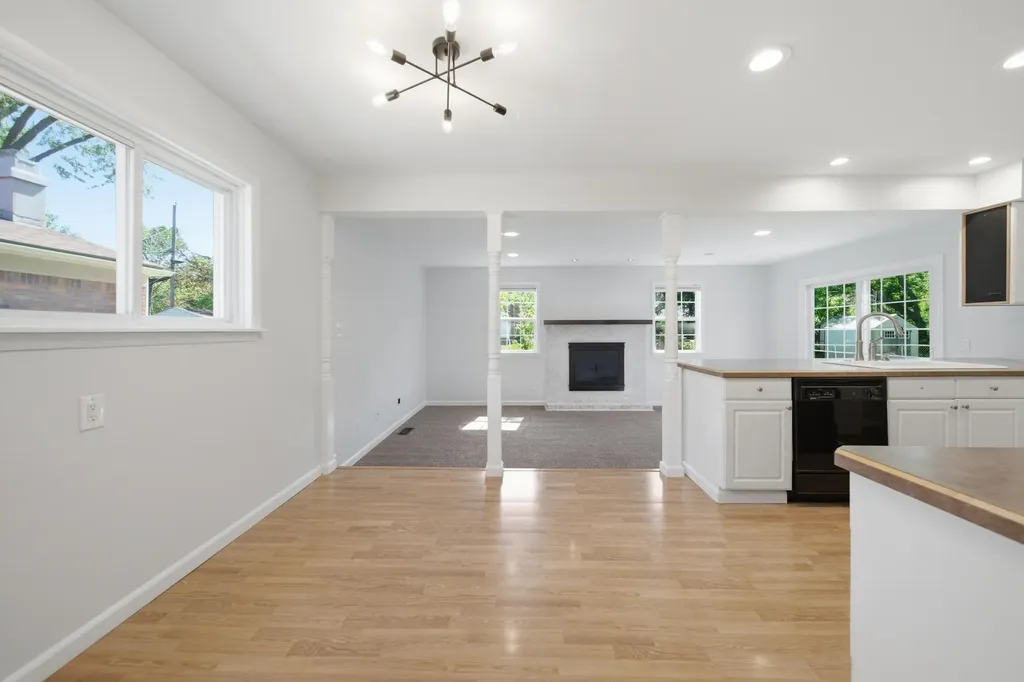 10052 Wolfriver Drive Plymouth Charter Township MI 48170