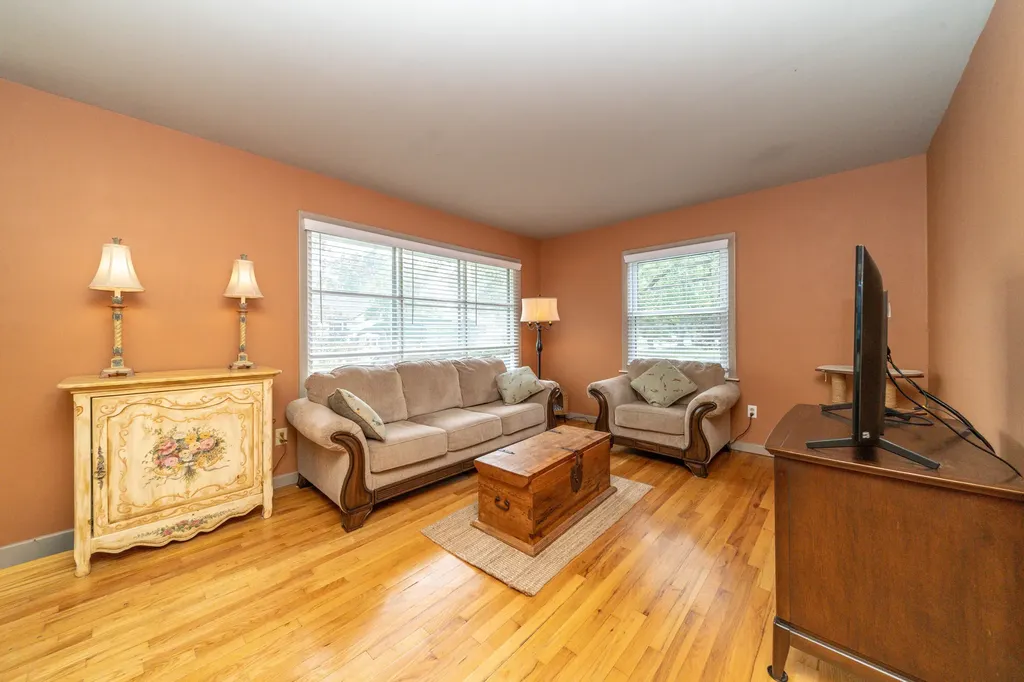 1136 Lester Avenue Ypsilanti Charter Township MI 48198