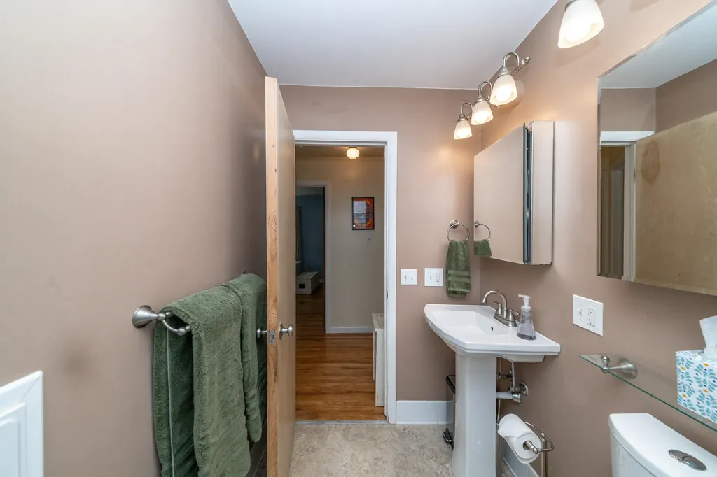 1136 Lester Avenue Ypsilanti Charter Township MI 48198