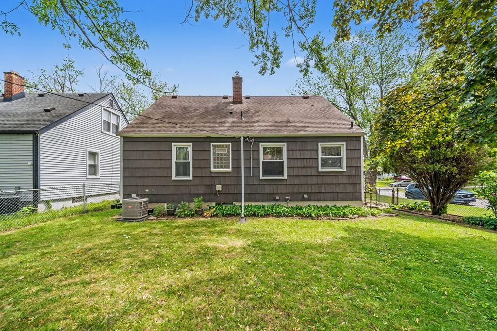 1136 Lester Avenue Ypsilanti Charter Township MI 48198
