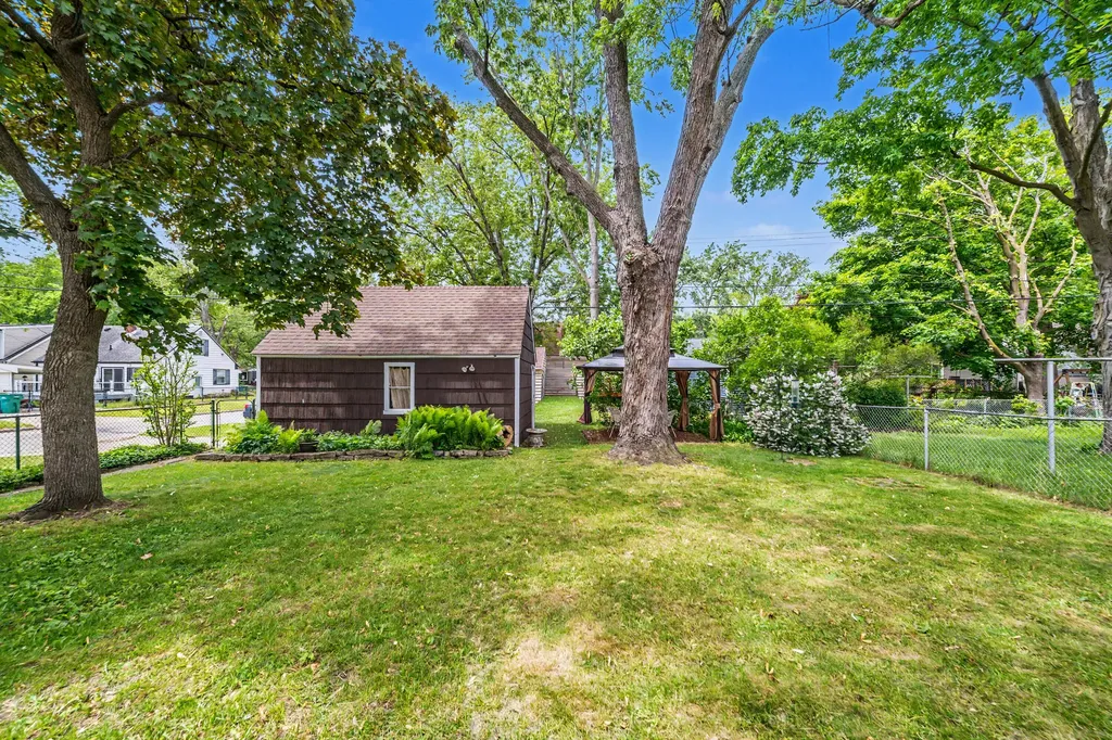 1136 Lester Avenue Ypsilanti Charter Township MI 48198