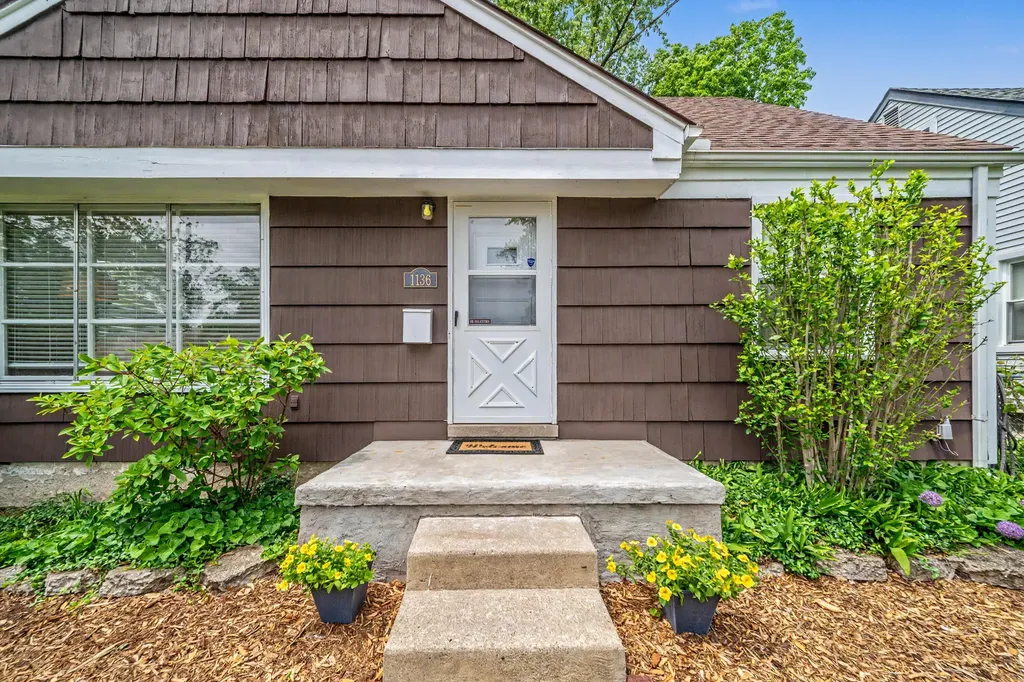 1136 Lester Avenue Ypsilanti Charter Township MI 48198