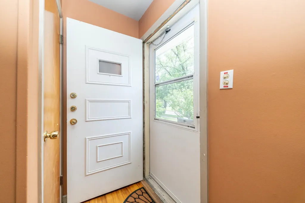 1136 Lester Avenue Ypsilanti Charter Township MI 48198