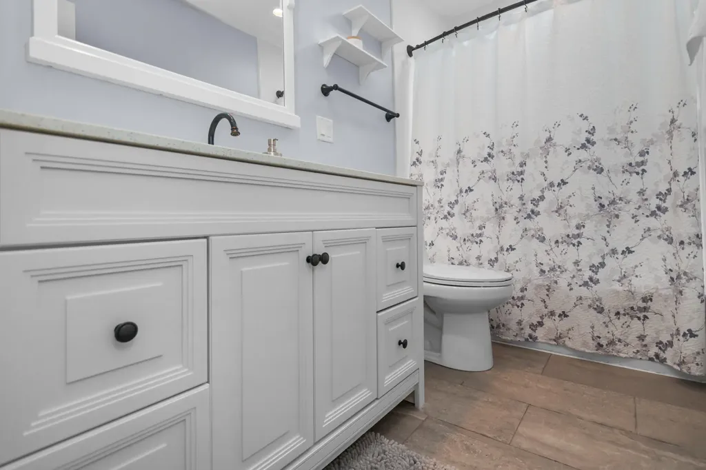 744 Peninsula Court Ann Arbor City MI 48105