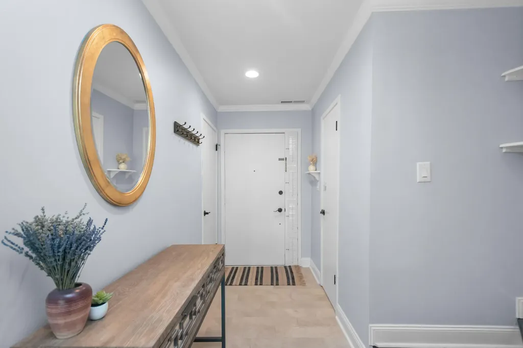 744 Peninsula Court Ann Arbor City MI 48105
