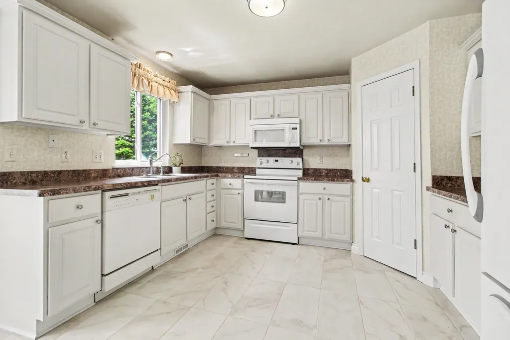 7878 Greene Farm Drive Ypsilanti Charter Township MI 48197