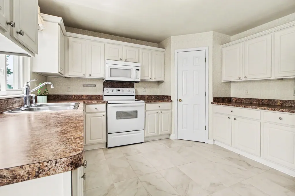 7878 Greene Farm Drive Ypsilanti Charter Township MI 48197