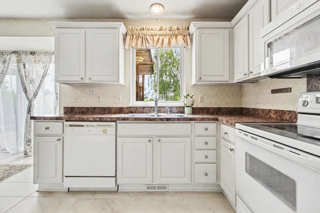 7878 Greene Farm Drive Ypsilanti Charter Township MI 48197