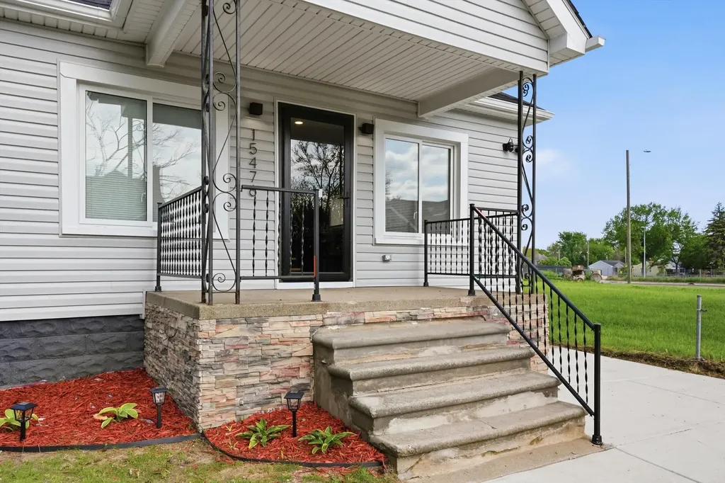 15476 Parkside Street Detroit City MI 48238
